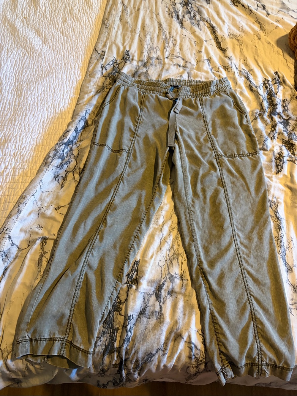 Jones New York Olive Green Wide-Leg Drawstring Pants